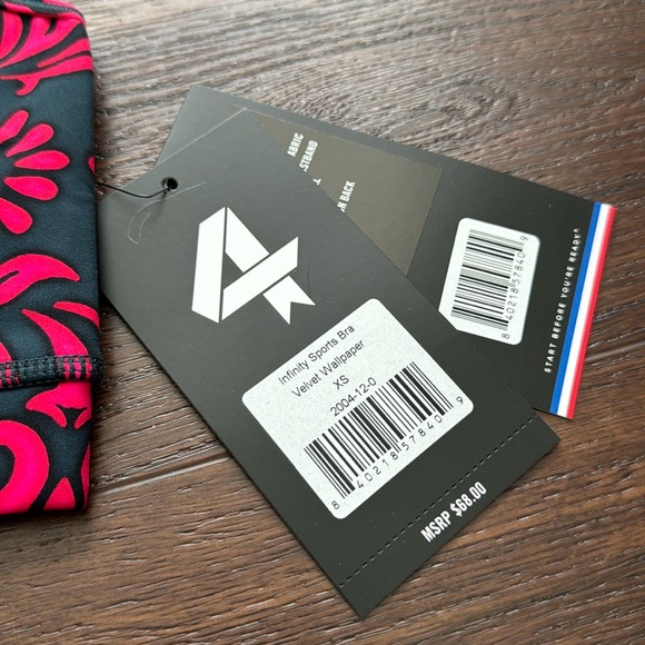 Fourlaps NWT Infinity Sports Bra Velvet wallpaper with cross back. - Picture 2 of 5